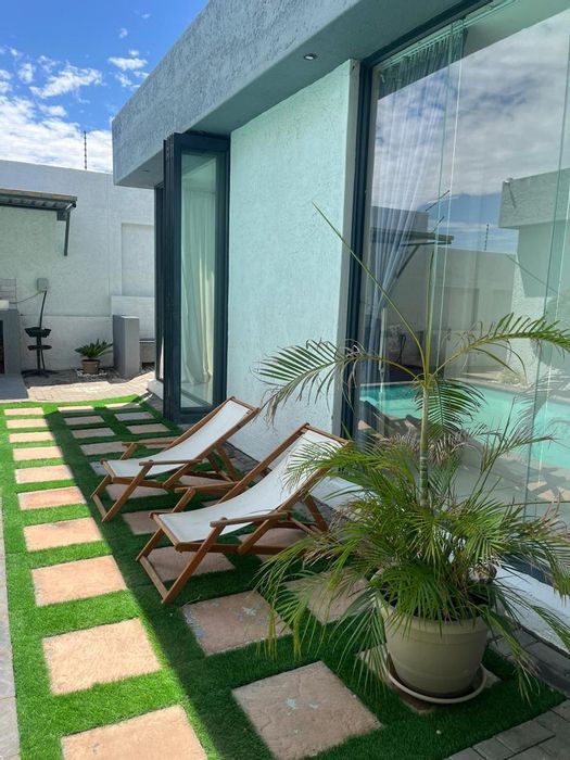 Kleine Kuppe House For Sale: 4 Bedrooms, Pool, Views, Entertainment Spaces, Garage.