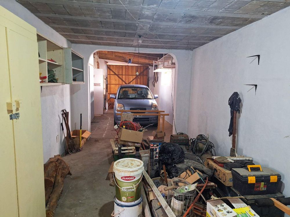 Tandem garage for 2 cars