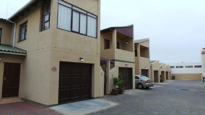 Property #2105443, Townhouse for sale in Walvis Bay Central