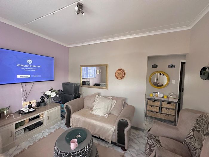 Property #2418791, Townhouse For Sale in Khomasdal