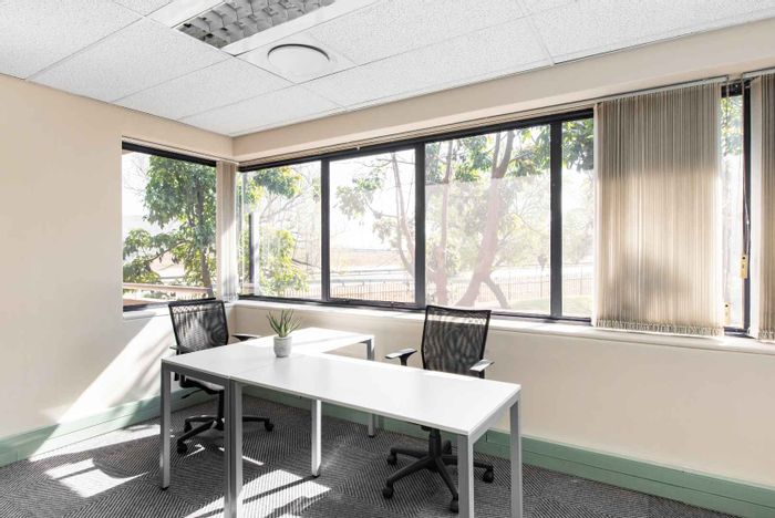 Office to Rent in Bedfordview Central: 10 sqm private space, 50 sqm shared area.