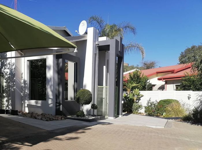 Property #2258214, House rental monthly in Klein Windhoek