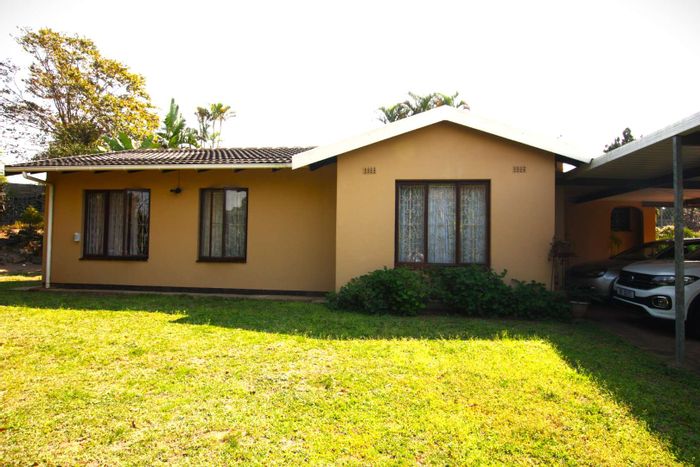 Ekuthuleni House For Sale: 3 beds, large garden, triple carport, secure parking.