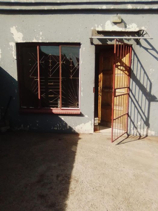 Property #2263691, Cottage rental monthly in Vosloorus Ext 25