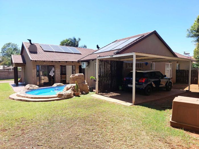 For Sale: House in Van Riebeeck Park with pool, study, and security features.