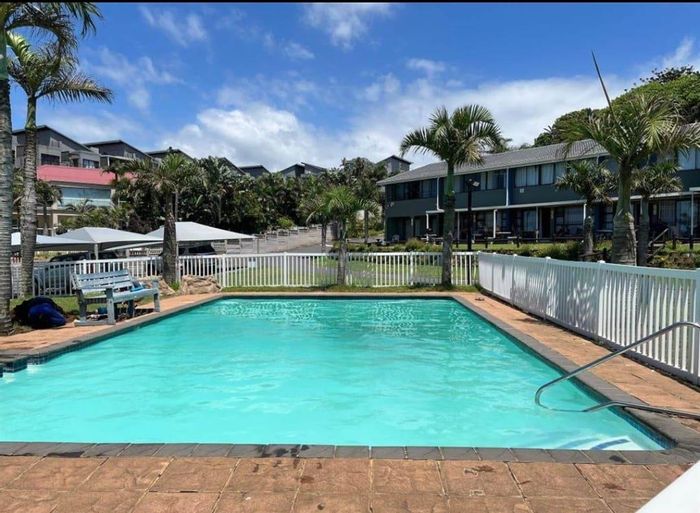 Winklespruit Apartment For Sale: 2 Bedrooms, Sea Views, Pool, Direct Beach Access.