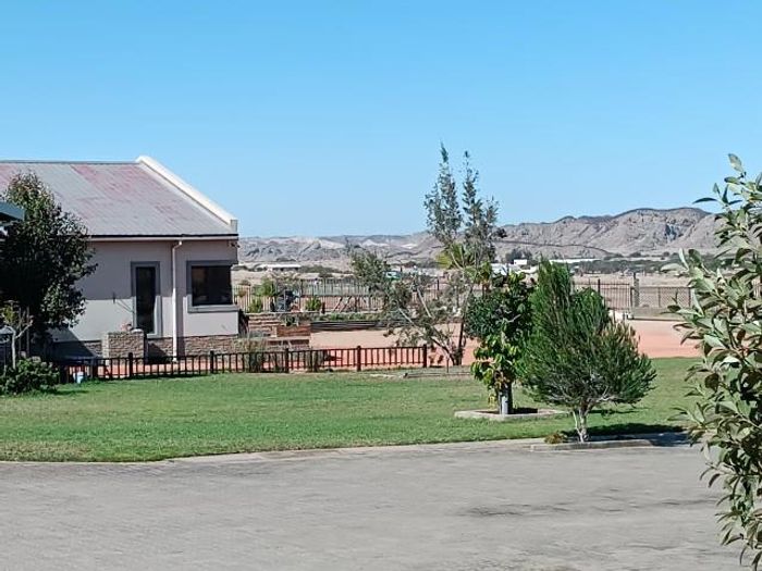 Swakopmund River Plot: 5-bed House with Ensuite Bathrooms, Pool, and Desert Views