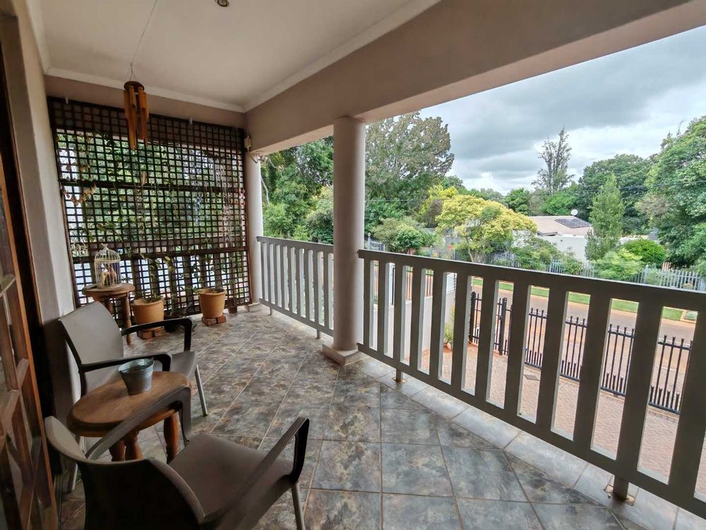 Stoep/balcony from upstairs