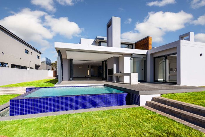 For Sale: House in Eye Of Africa with golf access, solar features, and spacious living.