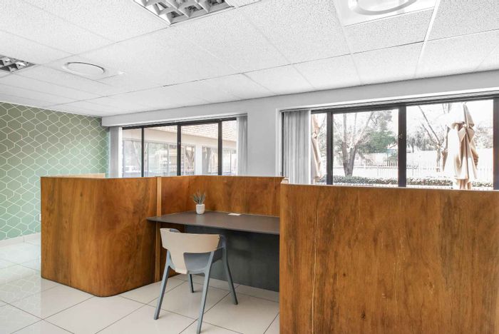 Office to Rent in Bedfordview Central: Private office, coworking space, transport access.