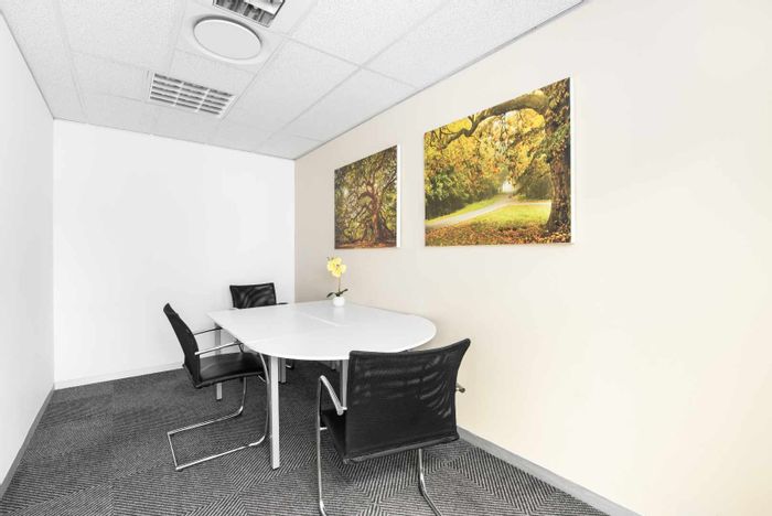 To Rent: Office in Bedfordview Central with private space and shared amenities.