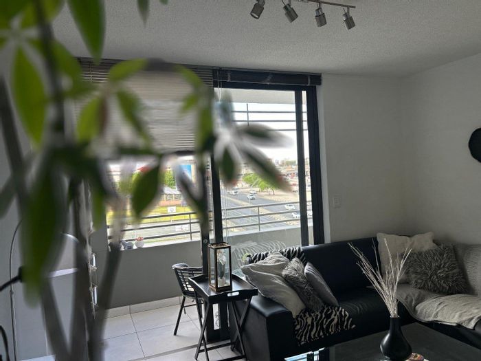 Property #2412442, Townhouse For Sale in Windhoek Central