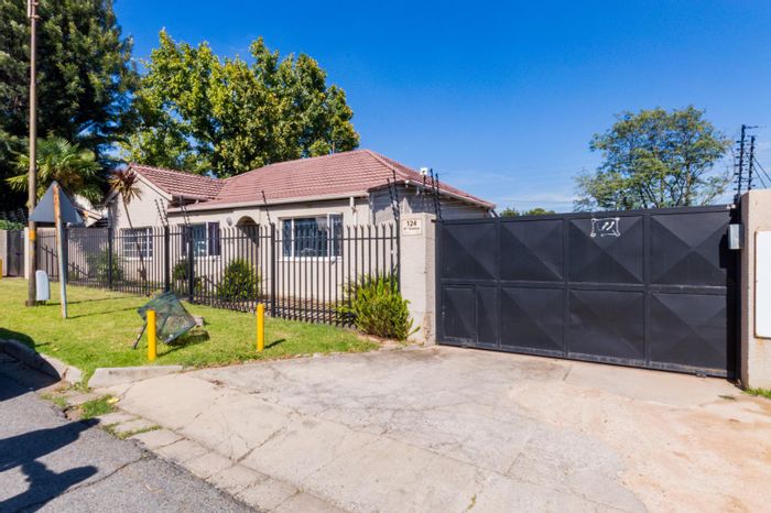 Property #2189950, Office rental monthly in Edenvale