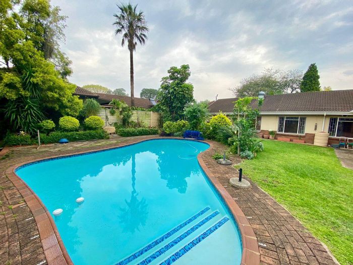 Hayfields House For Sale: 4-bed main house, income flat, ample parking, braai area.