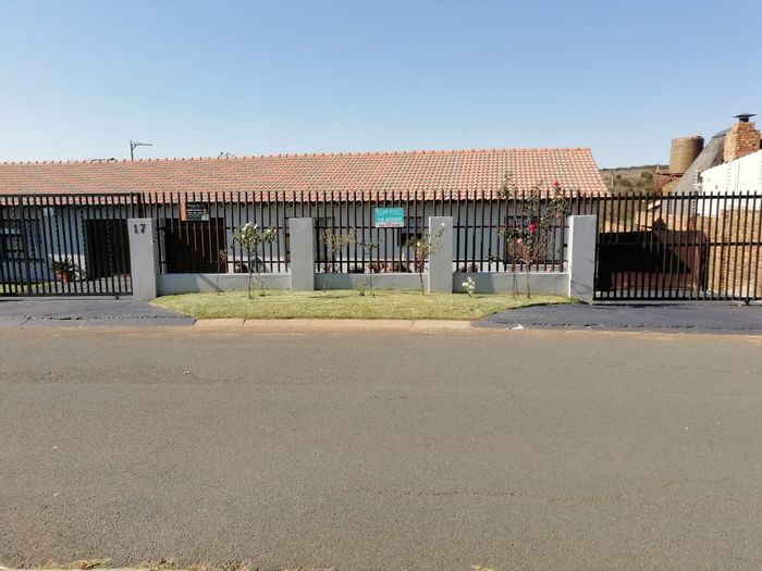 Property #2152094, House for sale in Carletonville Central