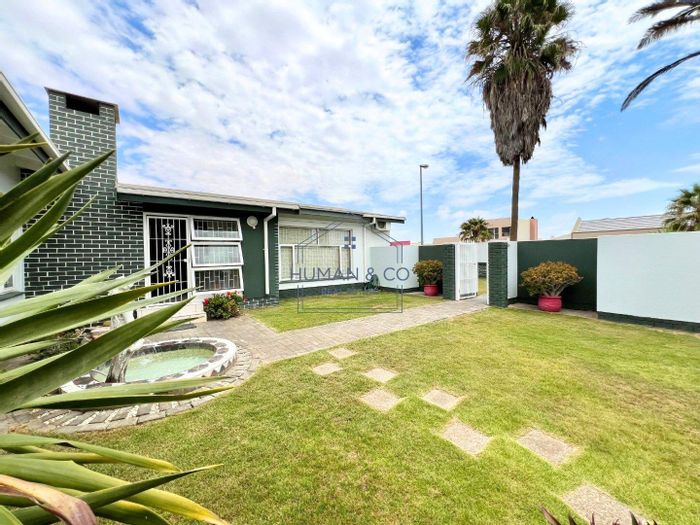 Property #2412597, House For Sale in Walvis Bay Central
