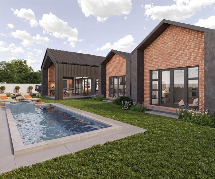 For Sale: House in Atholl with 5 bedrooms, pool, and staff quarters.