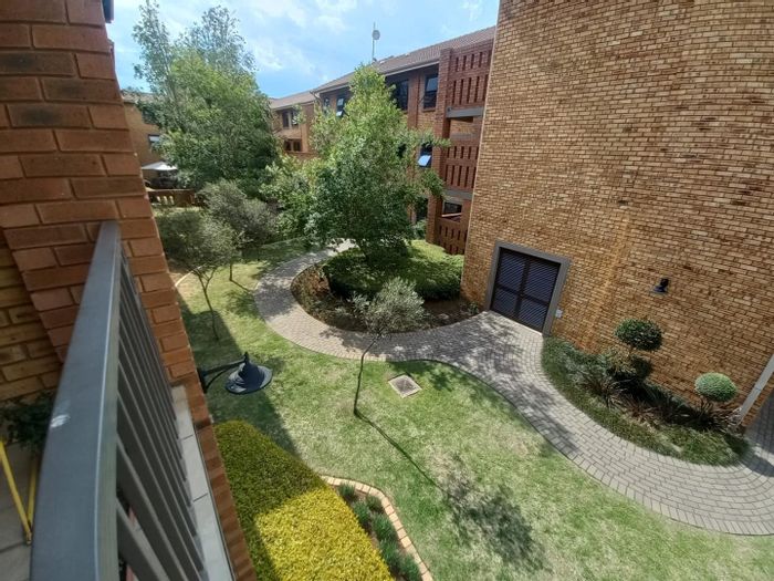 Property #2201357, Apartment for sale in Brentwood Park