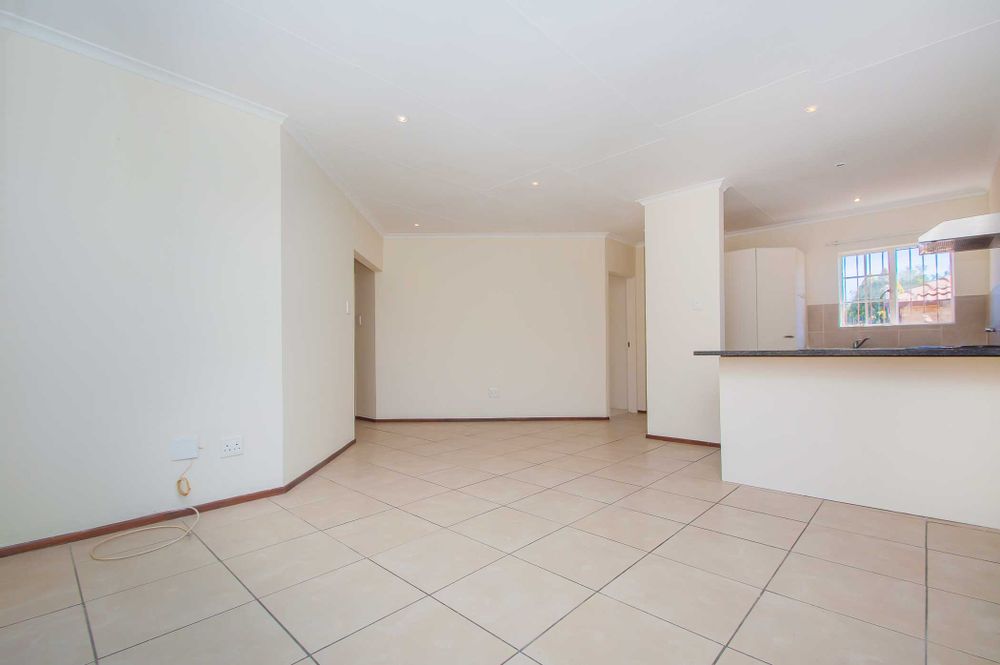 Expansive lounge and dining room 