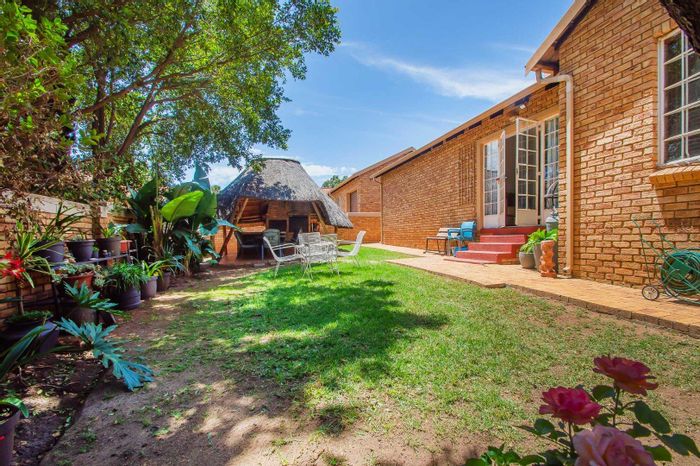 Honeydew Manor Townhouse For Sale: Private garden, lapa, double garage, two bedrooms.