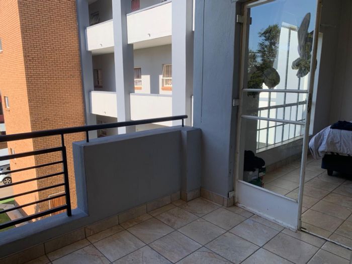 Property #2221537, Apartment for sale in Waterkloof Glen