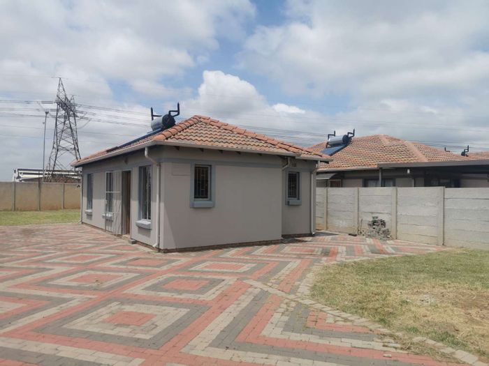 Property #2217892, House rental monthly in Leopard's Rest Security Estate