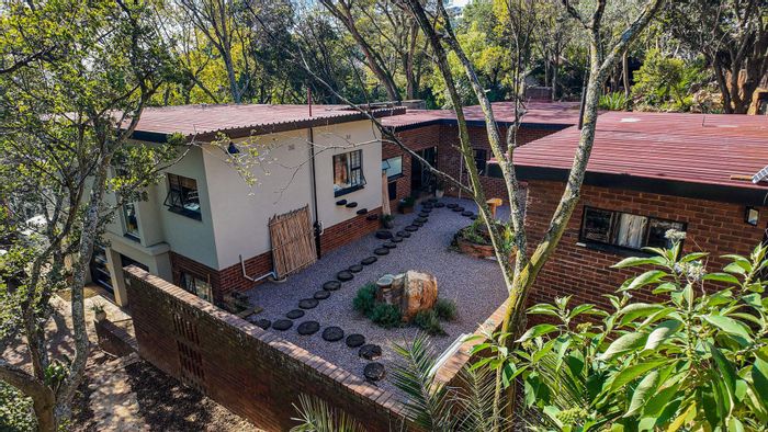 Northcliff House For Sale: 3 beds, study, cottages, pool, large garden.