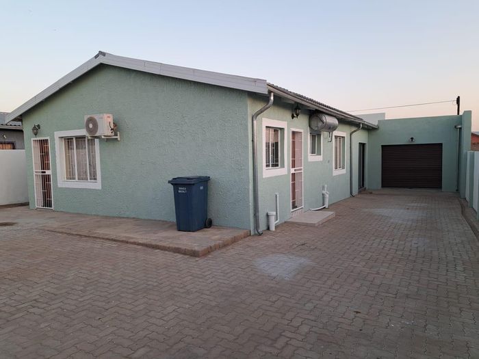 Property #2292199, House For Sale in Okahandja Central