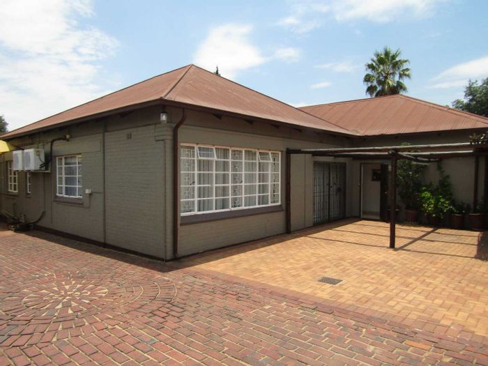 Highlands North Houses for sale