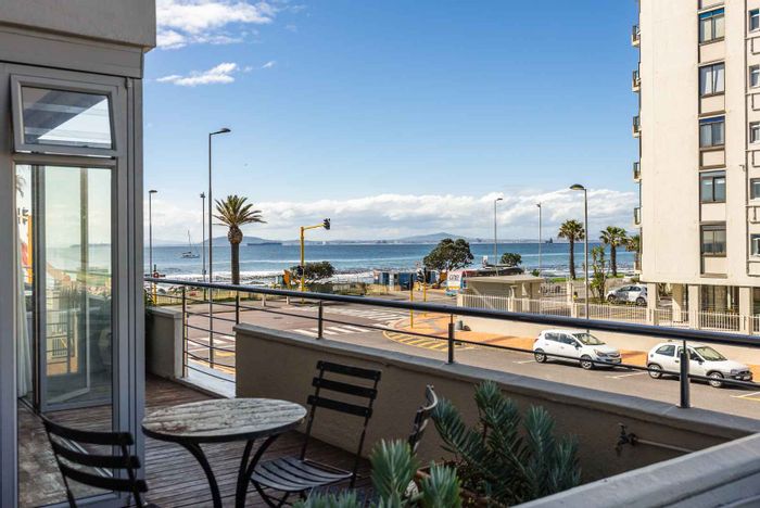Property #2185698, Apartment for sale in Mouille Point