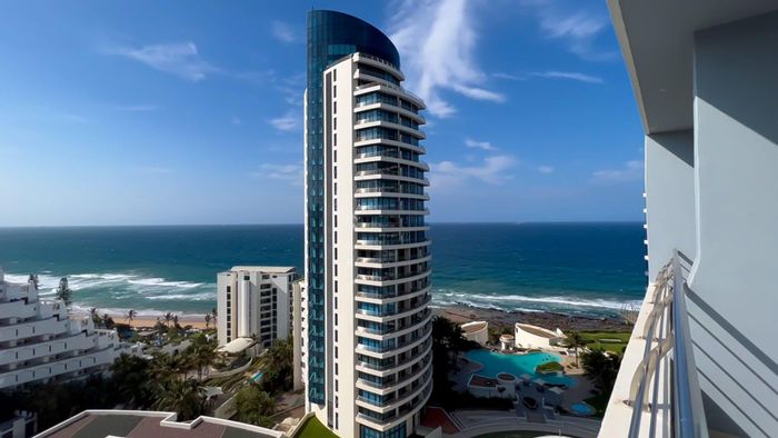 Umhlanga Rocks Central Apartment To Rent: Sea views, pool, secure parking, and amenities.