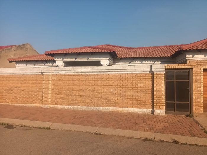 Property #2262563, House for sale in Spruit View
