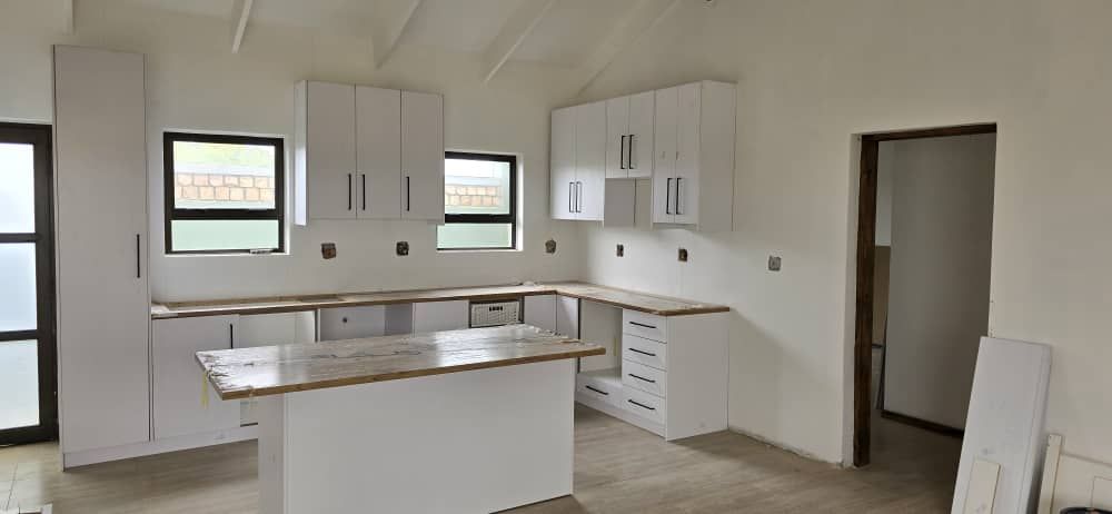 On show unit that is almost complete: Kitchen