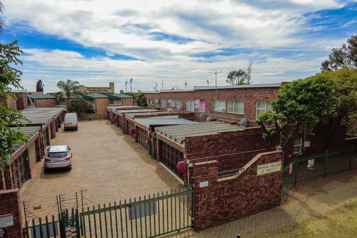 Property #2199423, Townhouse for sale in Benoni Central