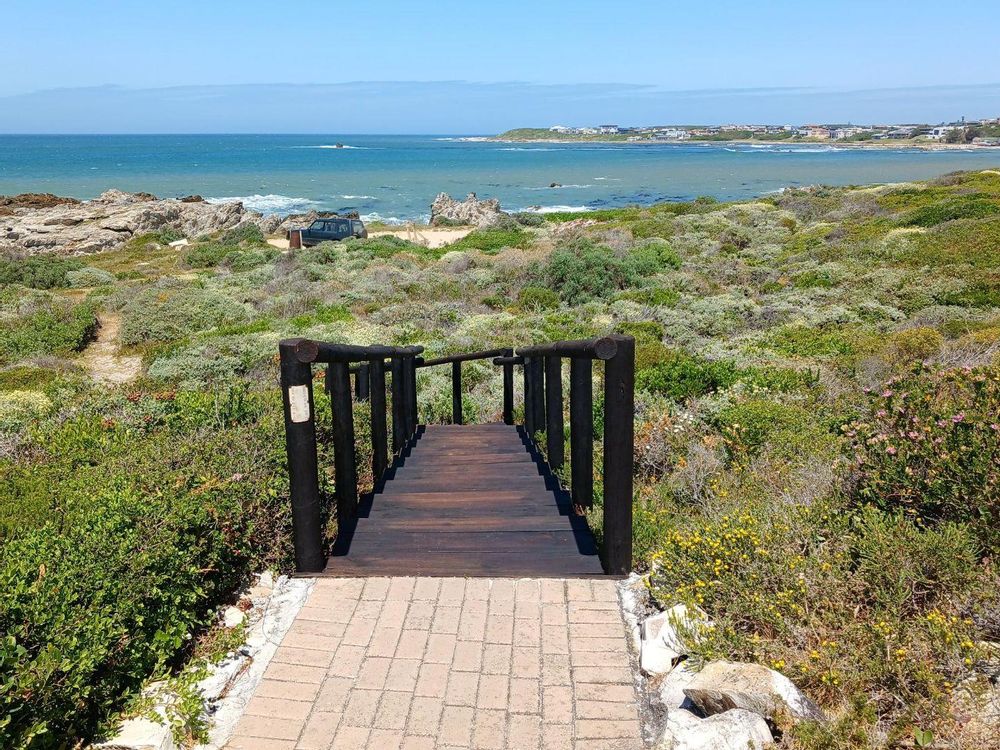 Now we are on the coastline. Kleinbaai harbour on our right.