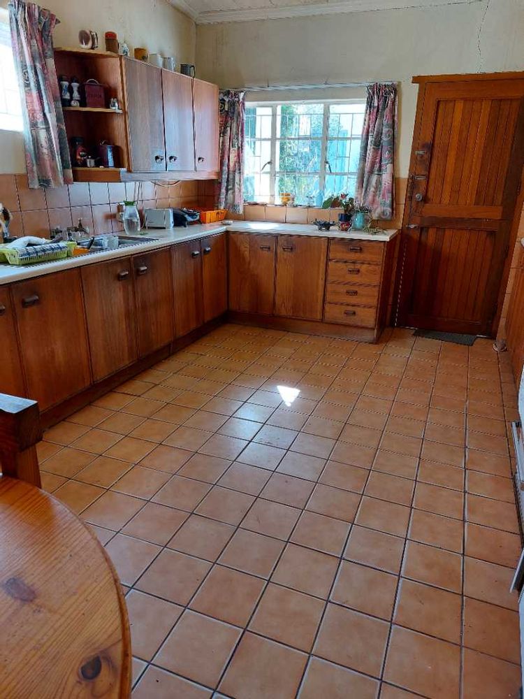 More than enough space in this kitchen
