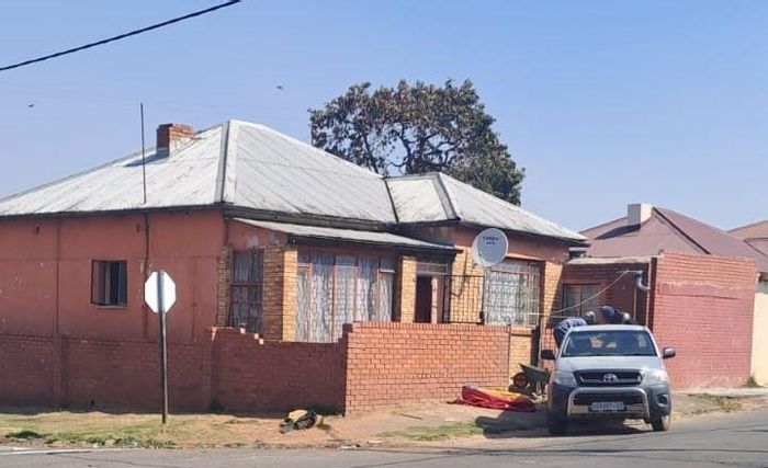 Property #2211219, House for sale in Jeppestown