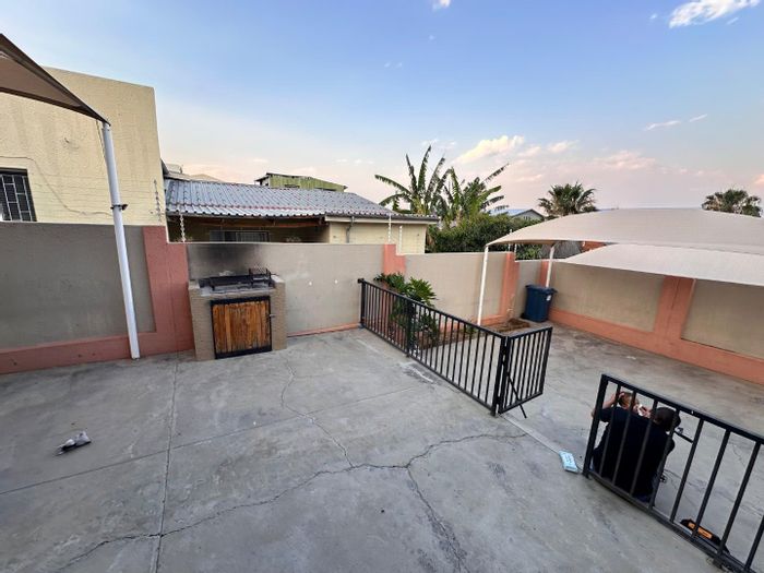 Property #2421454, Townhouse For Sale in Rocky Crest