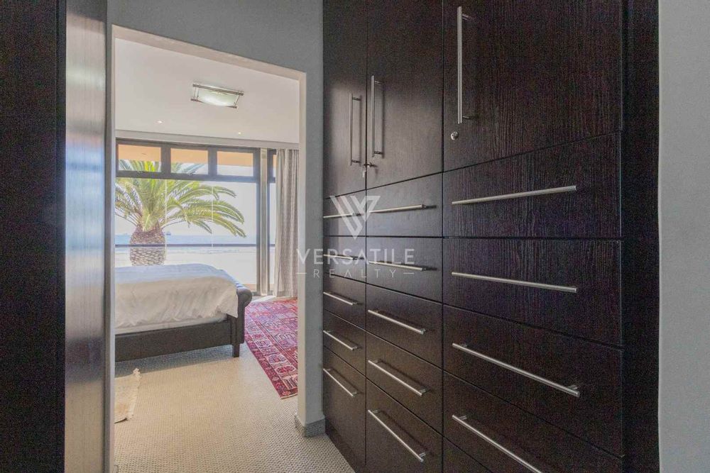 55 - Master Bedroom Walk in cupboard 