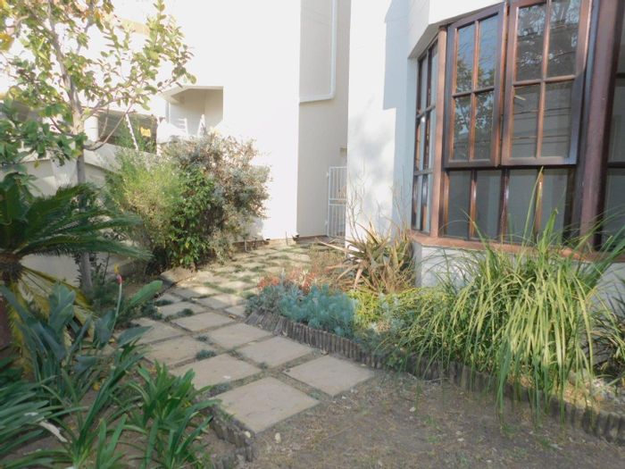 Property #2250028, Apartment rental monthly in Rivonia