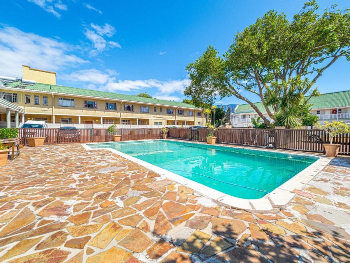 Plumstead Apartment For Sale: Pool, Braai Area, Ideal Starter or Student Home!