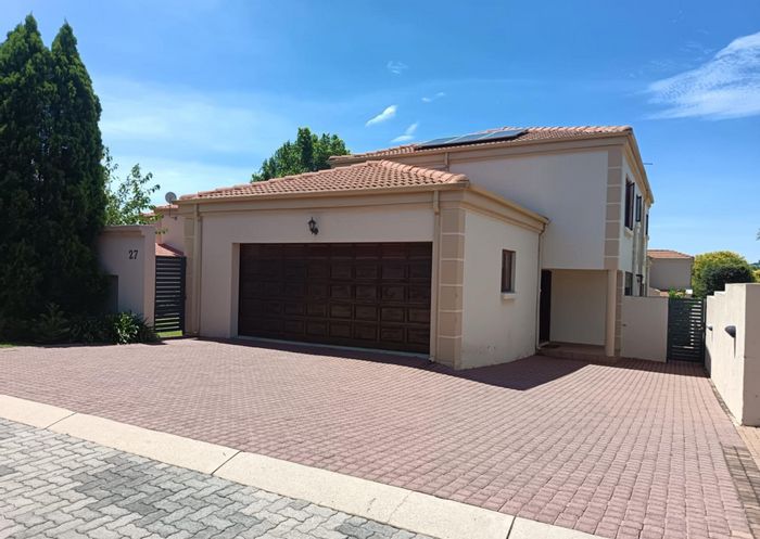 Broadacres House For Sale: 4 beds, 3.5 baths, solar panels, 2-car garage.