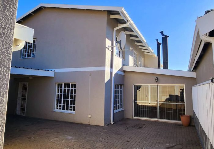 Property #2166469, Townhouse sold in Klein Windhoek