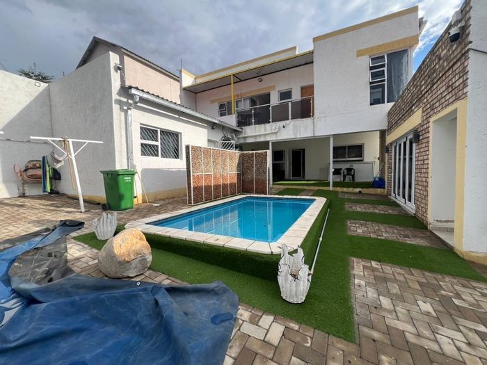 For Sale: Spacious Khomasdal House with Pool, Flat, and Entertainment Area.