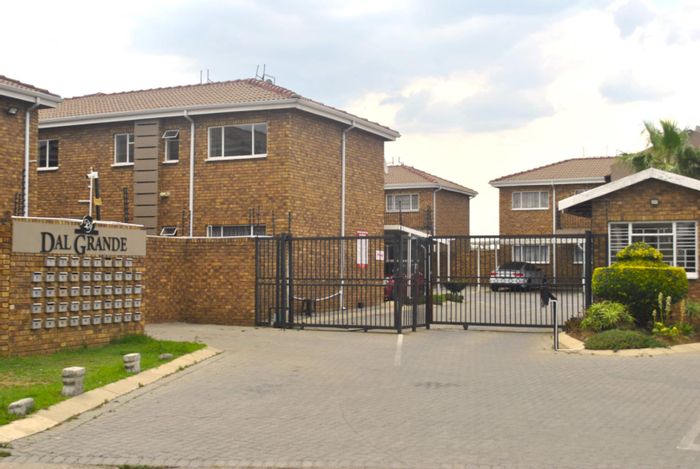 Dalpark Ext 9 Apartment For Sale: 2-bed, balcony, parking, 24/7 security.