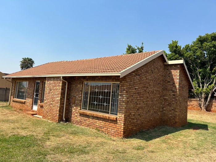 Property #2192801, House rental monthly in The Orchards Ext 10