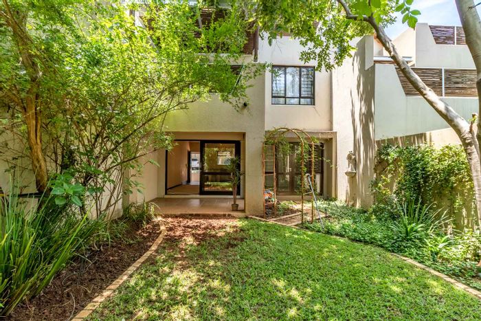 Property #2089786, Townhouse for sale in Douglasdale