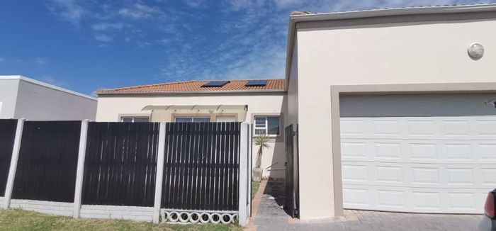 For Sale: Townhouse in Westbrook with 3 beds, garden, double garage, 24/7 security.