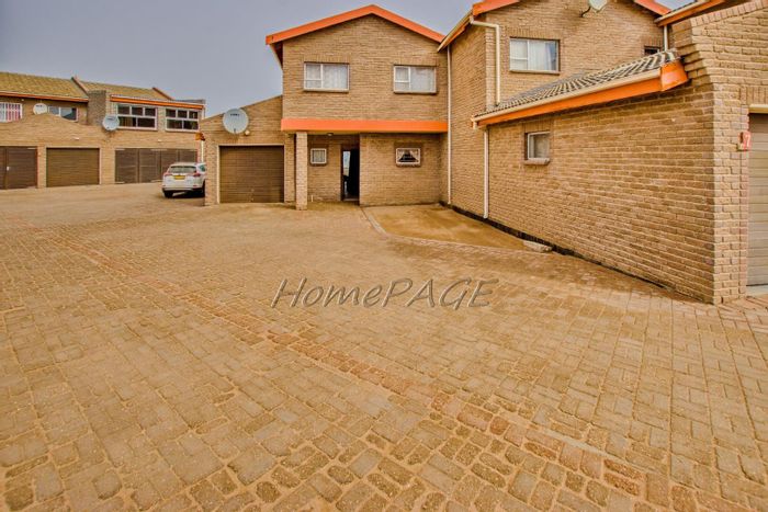 Property #2028552, Townhouse for sale in Henties Bay