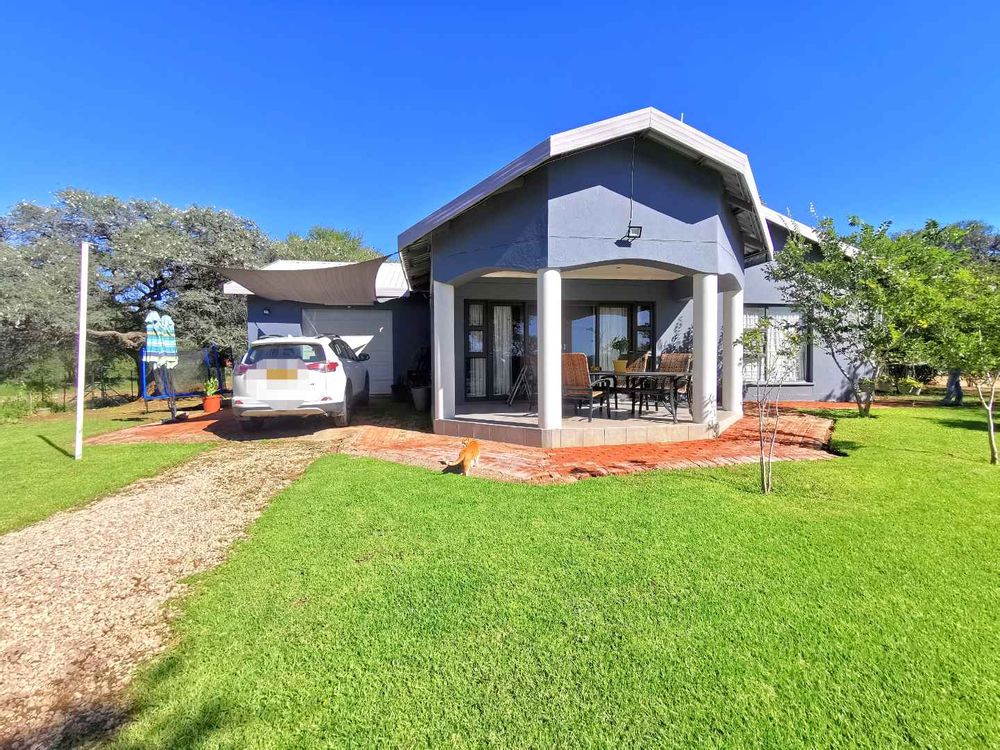 FLAT - OWN CAR PORT AND GARAGE 